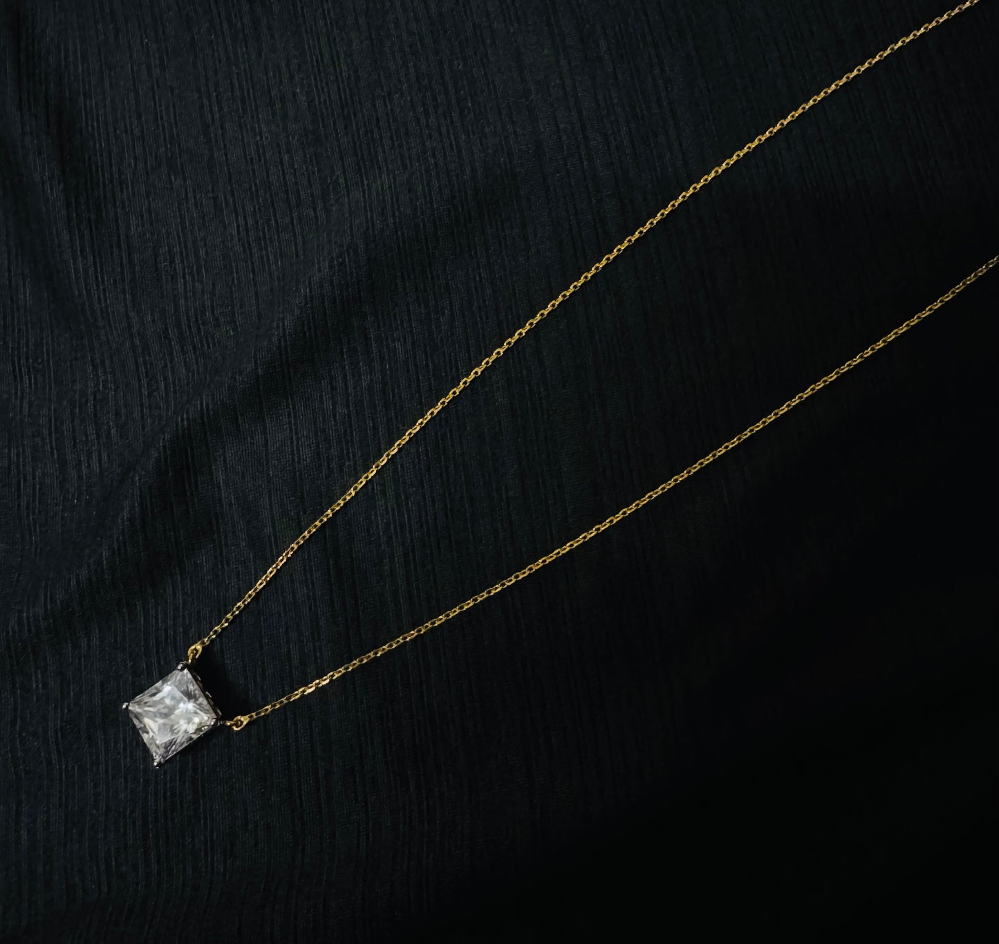 92.5 silver chain with Swarovski pendant (24 carat gold coated) 18inch