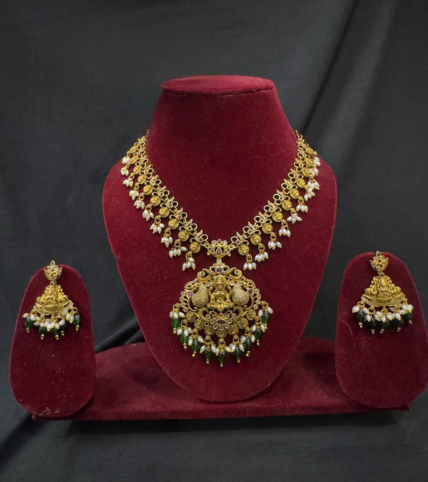 Chitti kasulu neckset with Lakshmi devi motive