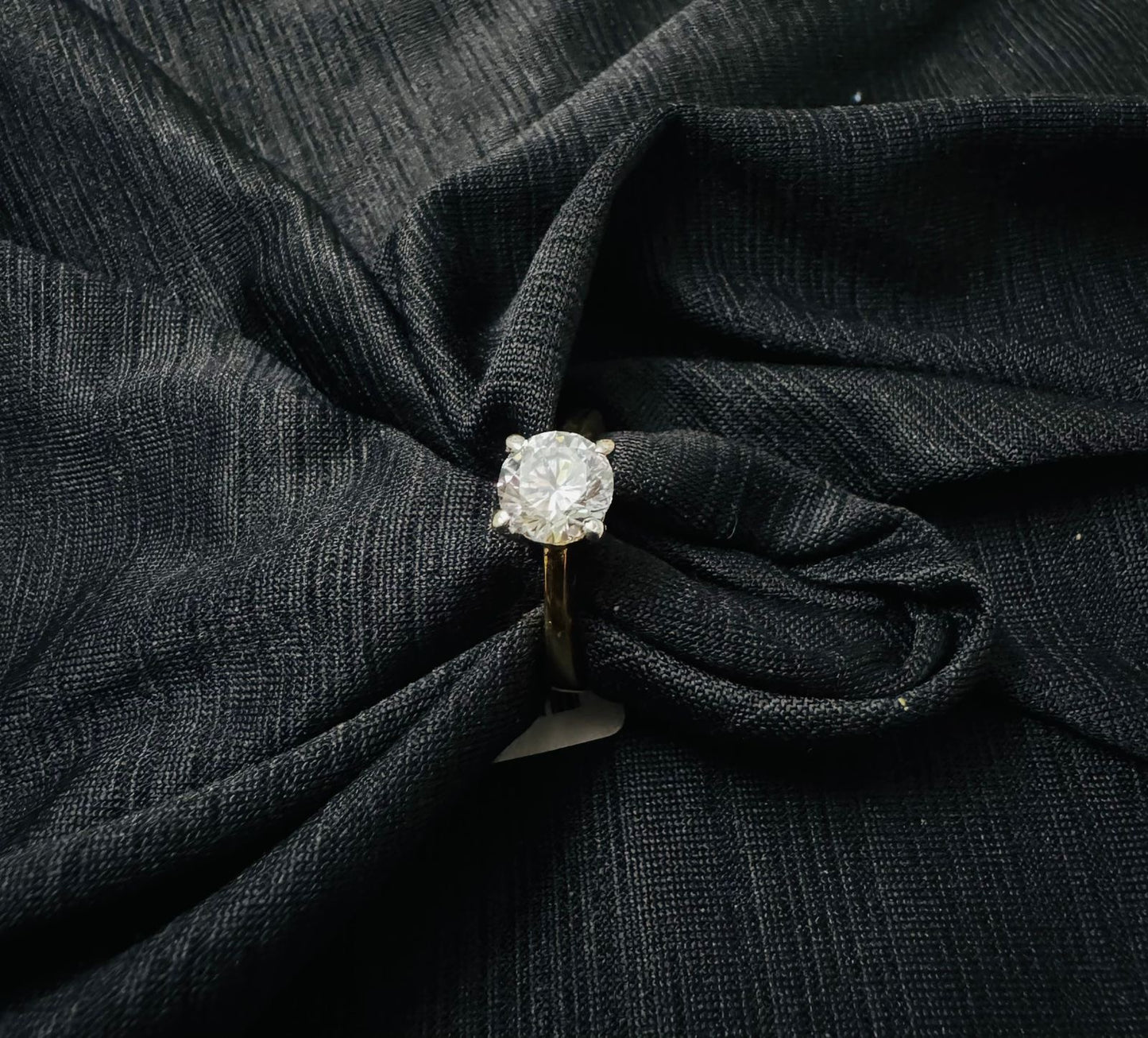 925 silver ring with Swarovski cz stone(24 carat gold)